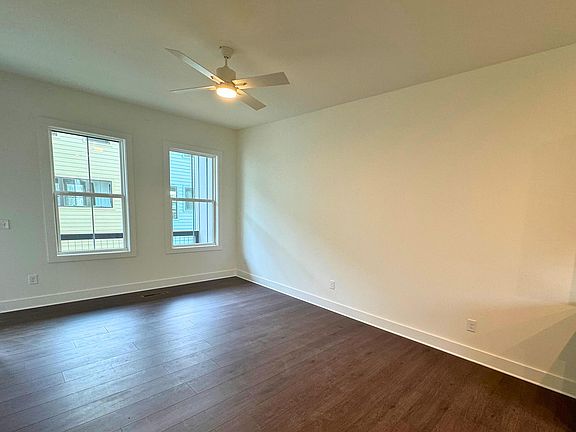 5th image of 668 Belletrace Cir