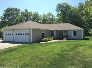 9 Rivers Edge Dr, Gorham, ME 04038