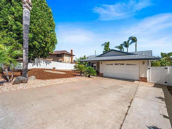 2nd image of 8207 Limon Ln