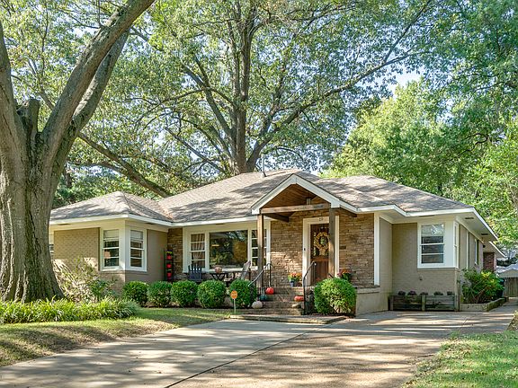 GREAT curb appeal!