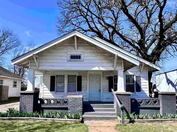 904 S 5th St, Ponca City, OK 74601