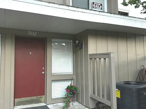 5932 Peregrine Ave #D10, Orlando, FL 32819