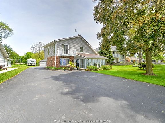 2nd image of 1047 Front Rd S