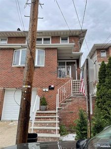 378 Gorge Rd, Cliffside Park, NJ, 07010