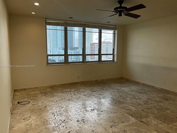 2nd image of 2121 N Bayshore Dr APT 1415