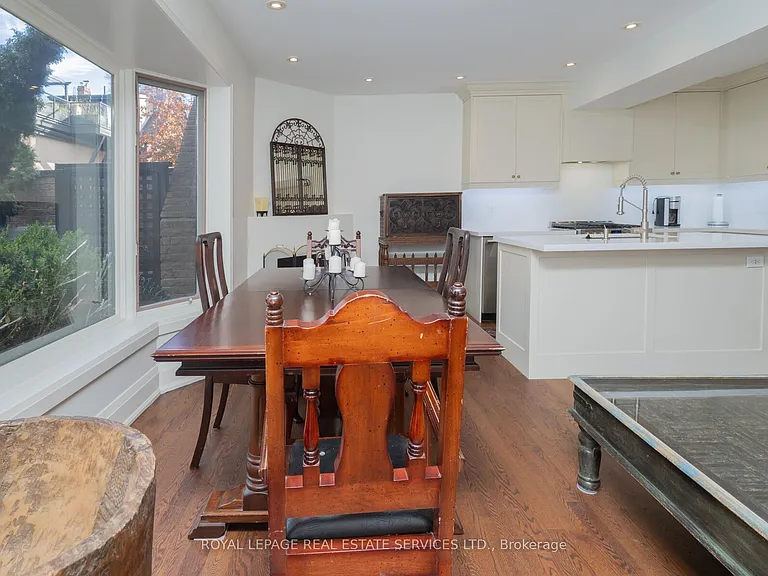 70 Shaftesbury Ave #4 — Photo 11