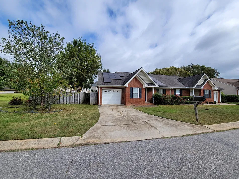 277 Southbank Dr
