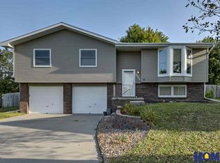 4324 Faulkner Ct, Lincoln, NE 68516