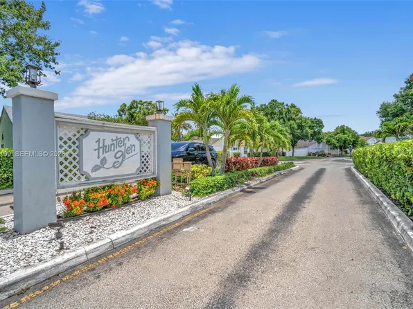 1108 E Jasmine Ln, North Lauderdale, FL 33068
