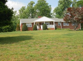 303 Dug Hill Rd, Amherst, VA 24521