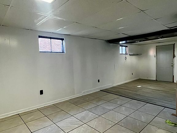 3rd image of 820 Whitney Ave NW #820