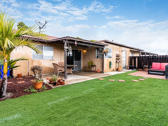 4th image of 4541 Beverly Glen Dr
