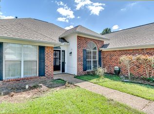622 Summer Pl, Flowood, MS 39232