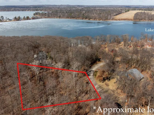 7 Maplewood Dr, Brainerd, MN 56401