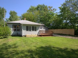 30 Howard Dr, Champaign, IL