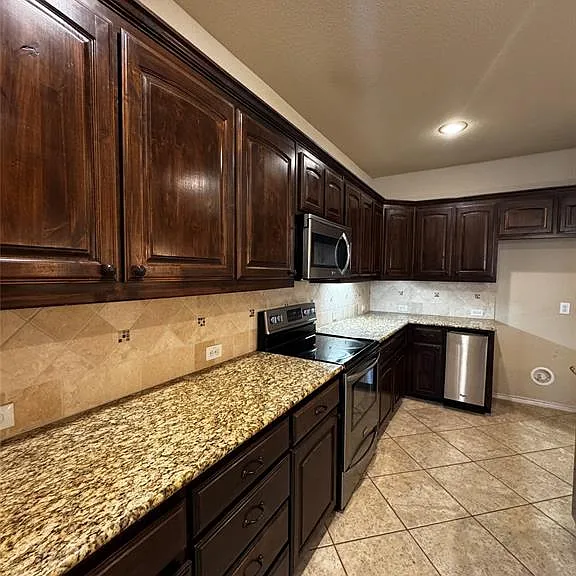 4752 Kendrick Peak Way — Photo 8