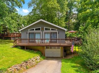 10 Pleasant Rd, High Bridge, NJ 08829