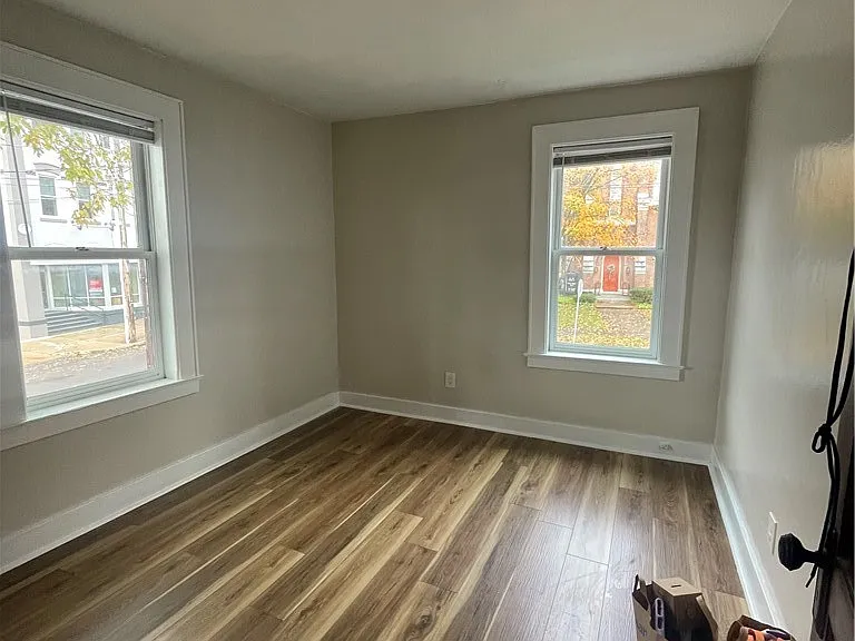 60 Oswego St — Photo 9