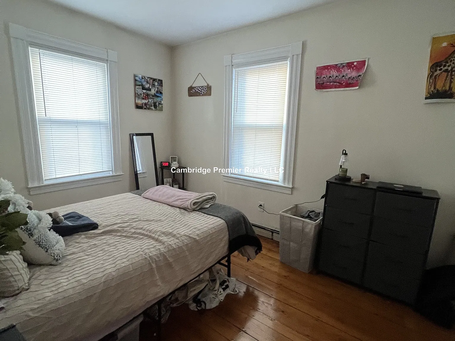 2 bed, 875 sqft, $3,545 — Photo 3