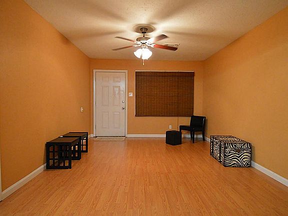 2nd image of 1502 Park Ave