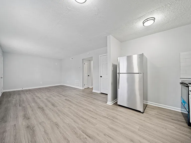 Dawkins Gardens Apartments — Photo 8