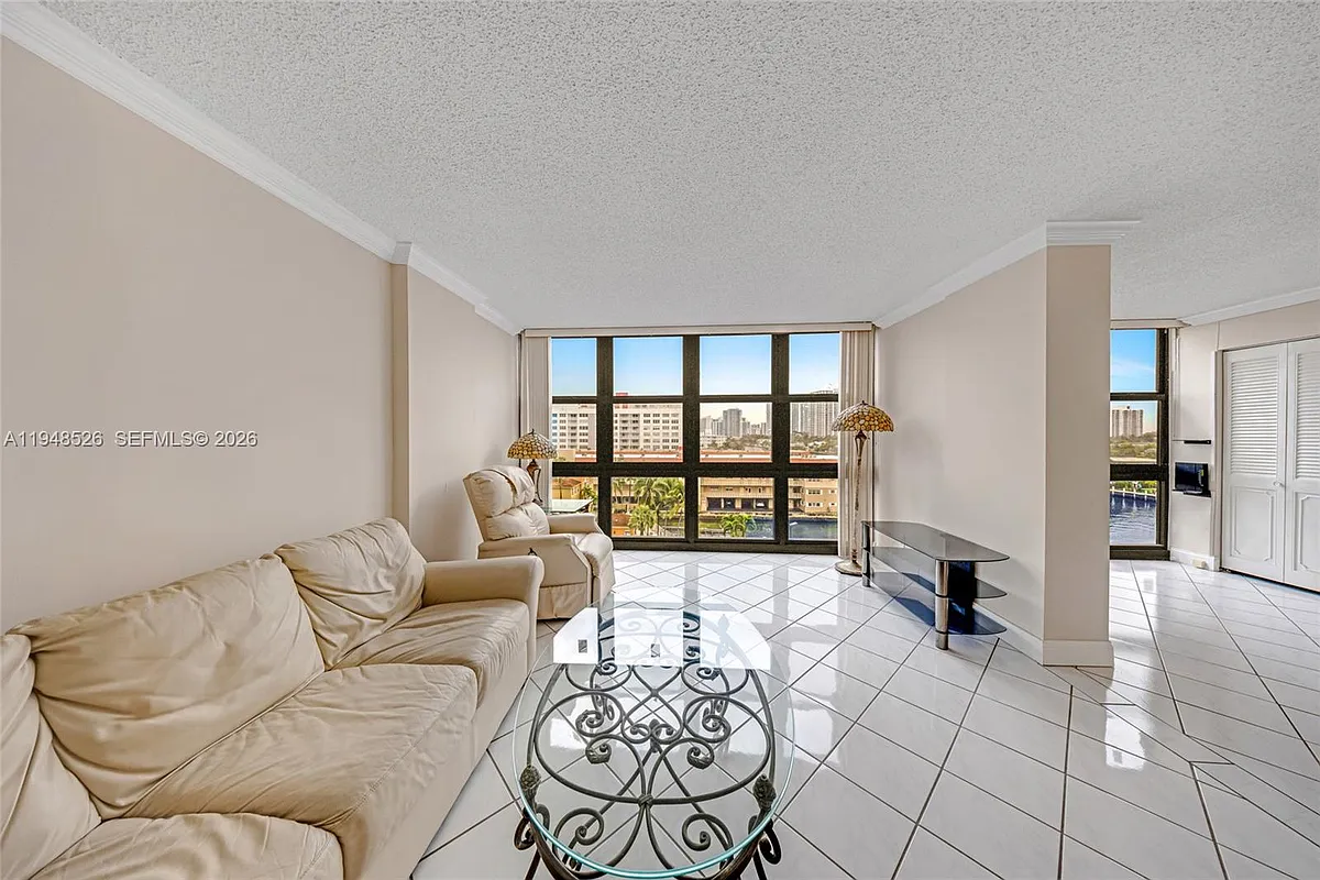 Building Photo - 2017 S Ocean Dr #706