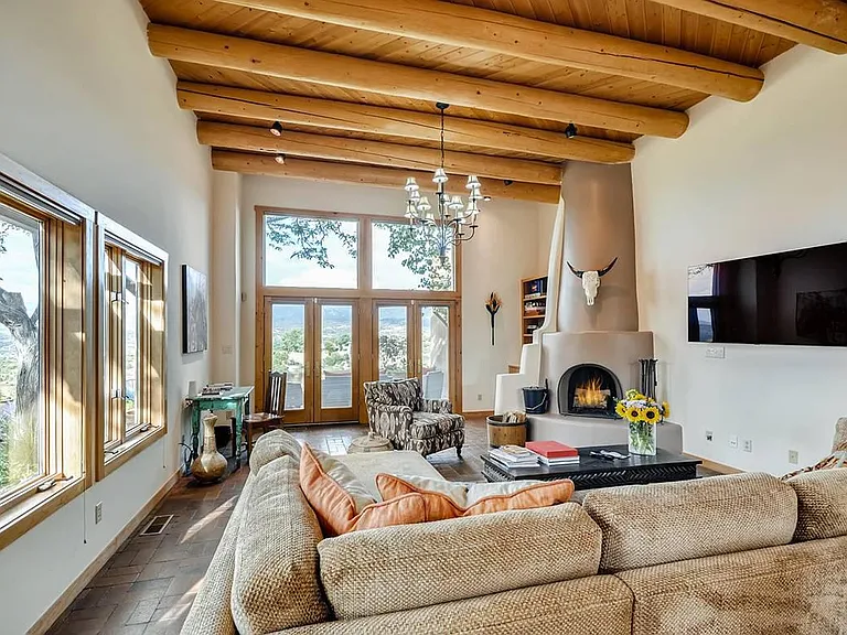 26 Camino Caruso — Photo 15