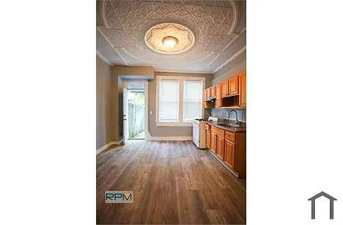 2528 McHenry St Photo 1