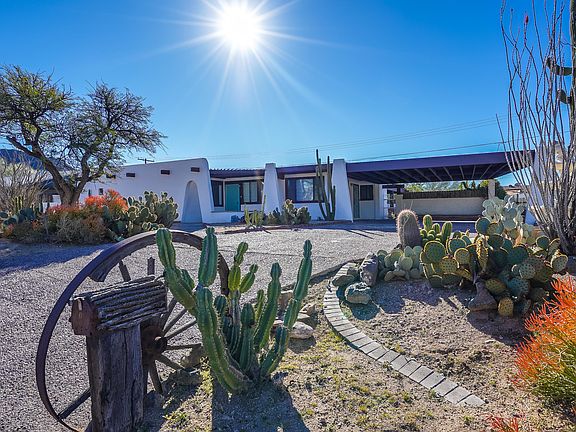 3rd image of 1305 E Desert Cove Ave