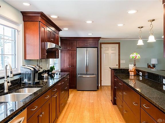 5th image of 4301 Burchdale St