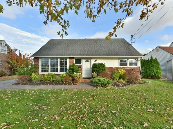 125 Belmill Road, Bellmore, NY 11710