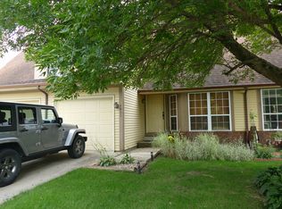 4803 Ponderosa Dr, Waterloo, IA 50701