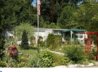 3 1/2 River Rd #A, Philadelphia, PA 19128