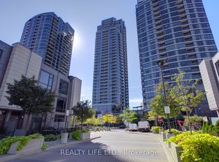 5 Valhalla Inn Rd #1003, Toronto, ON M9B 0B1