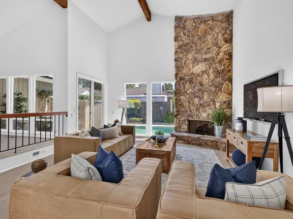 2 Dumfries Ct, Sacramento, CA 95831