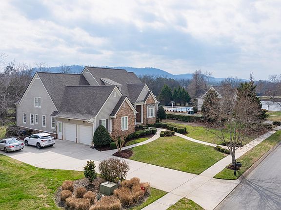 4th image of 1836 Waterbury Ln