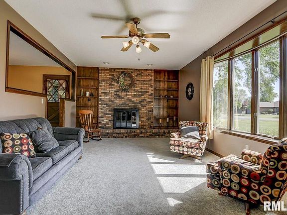 5th image of 315 Melody Ln