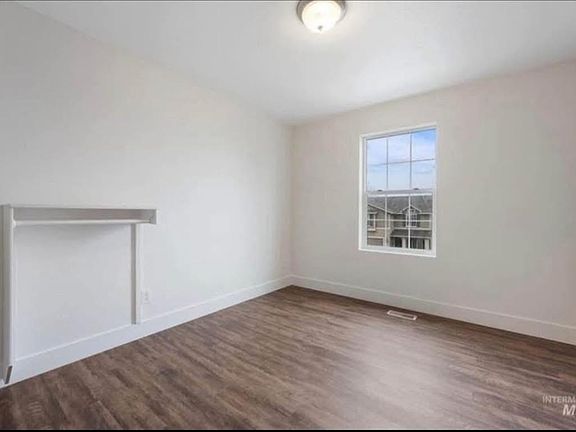2nd image of 16569 Spartan Ave
