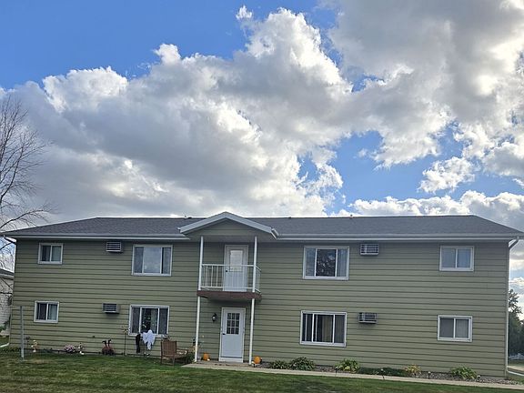 4th image of 573 E Scott St #33