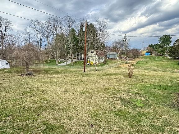 4th image of 5787 William Dr