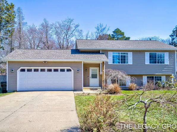 651 S 160th Ave, Holland, MI 49423