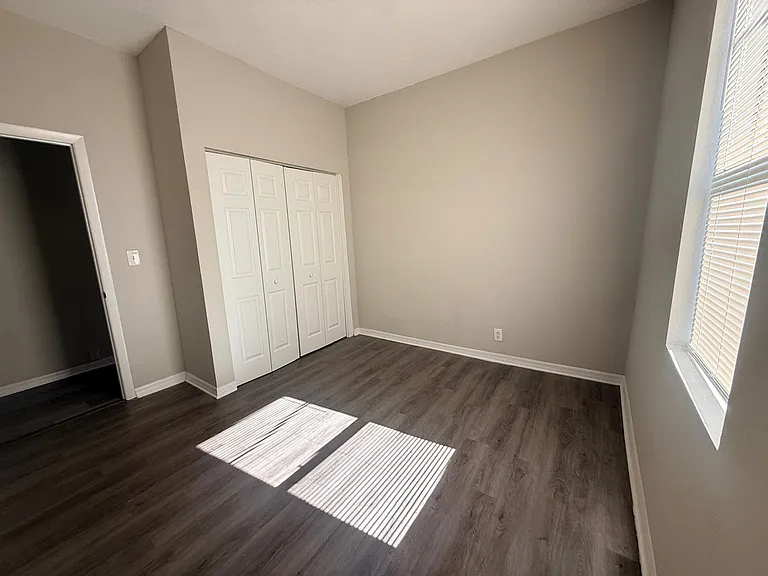 1128 Van Buren St #1 — Photo 7