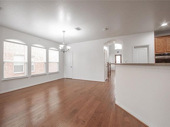 5th image of 11347 Henderson Dr
