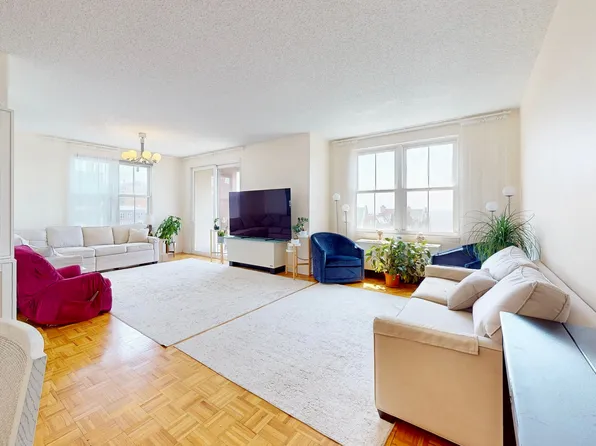 60 Oceana Drive West image 8 of 39