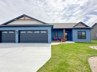 528 Lanigan Way SE, Saint Joseph, MN 56374
