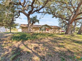 454 Buerger Ln, Seguin, TX 78155