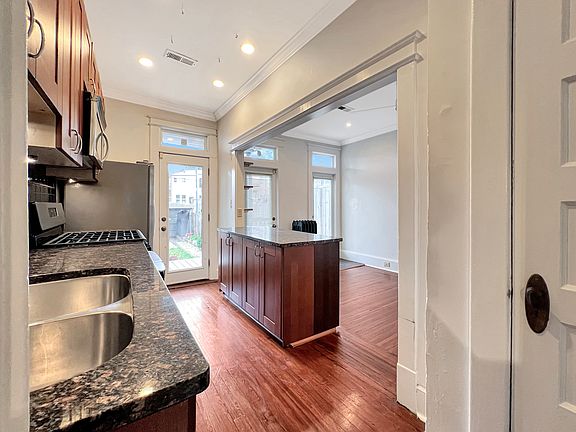 5th image of 219 Rhode Island Ave NE