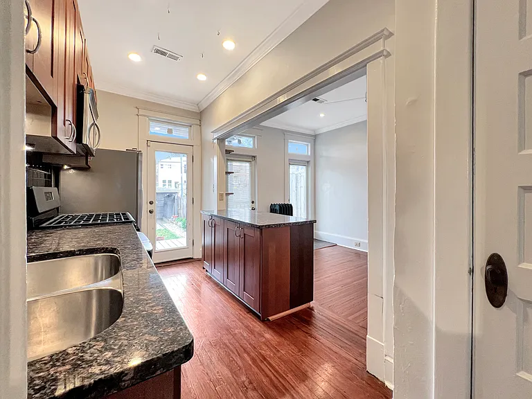 219 Rhode Island Ave NE — Photo 4