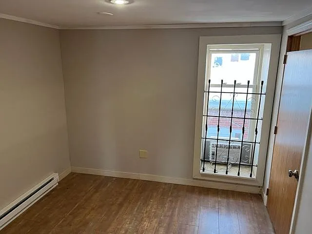Studio, 200 sqft, $675 — Photo 3
