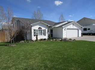 590 Lilac St, Blackfoot, ID 83221